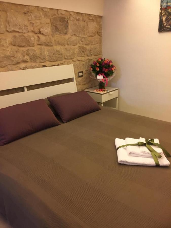 House Garden Modica Apartment ภายนอก รูปภาพ